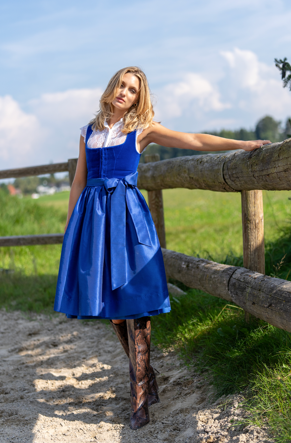 Dirndl Lissabon Blau